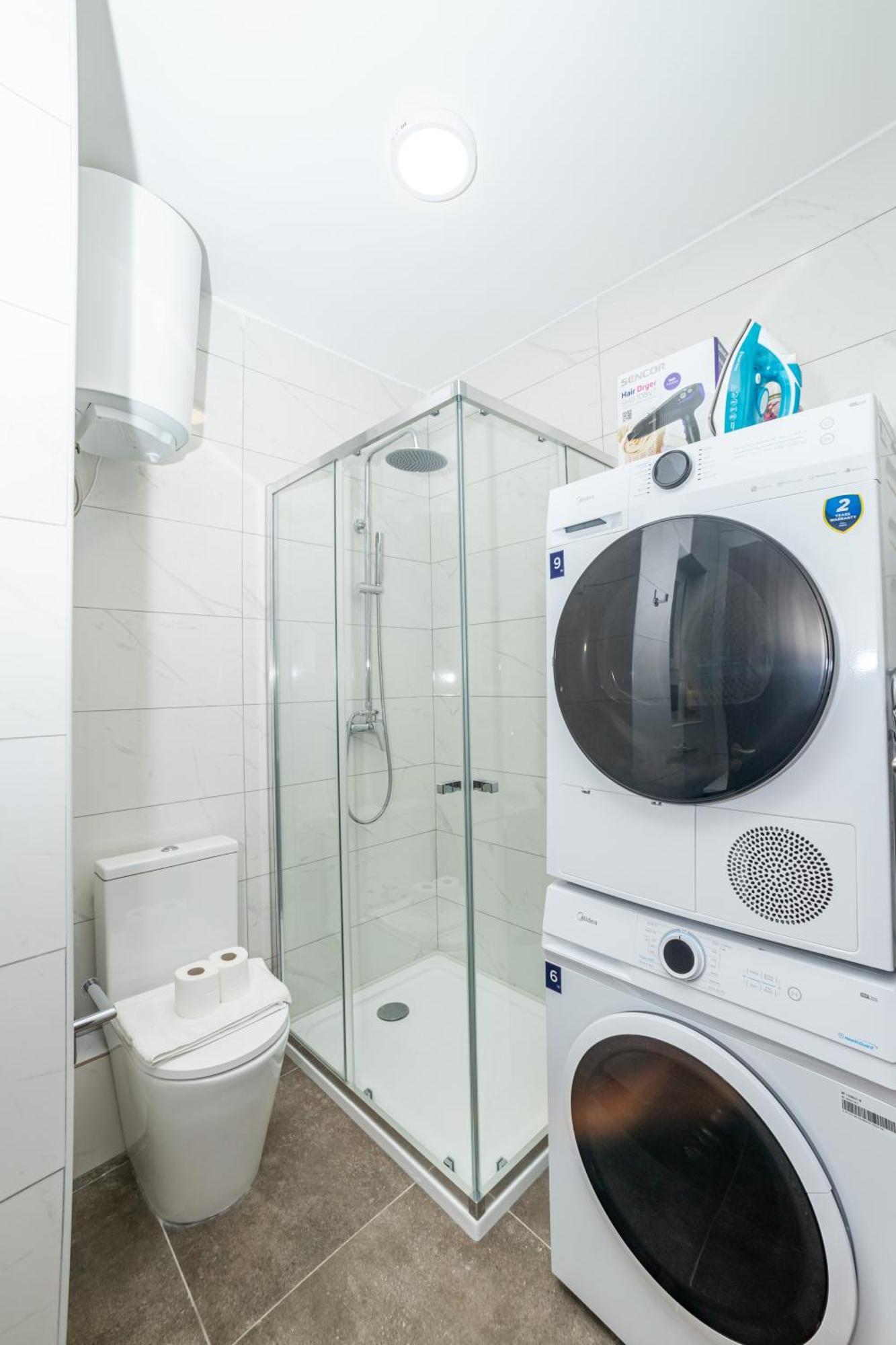 Charming Corner Apartment With Country View 2Br 세인트폴스베이 외부 사진