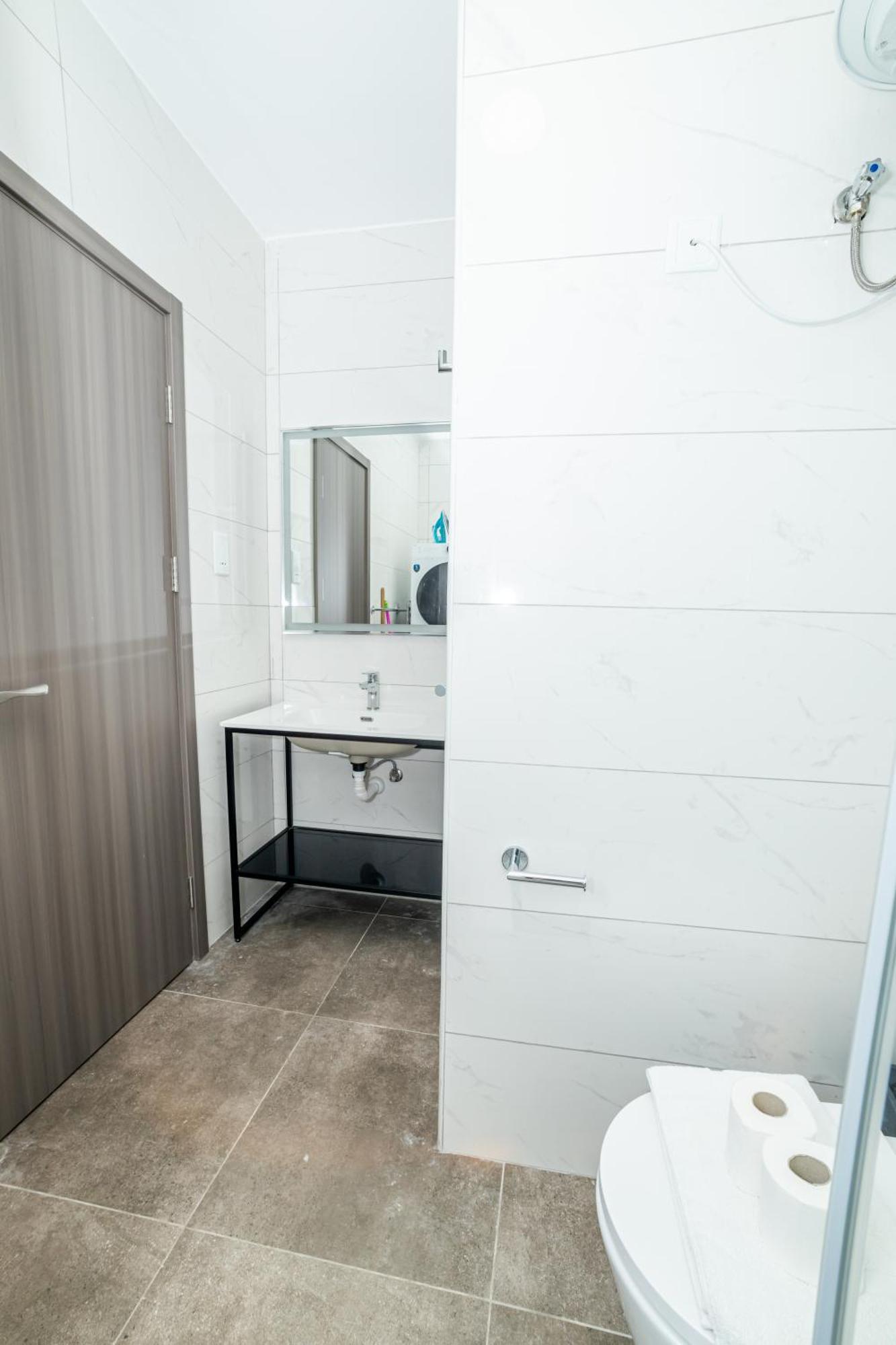 Charming Corner Apartment With Country View 2Br 세인트폴스베이 외부 사진